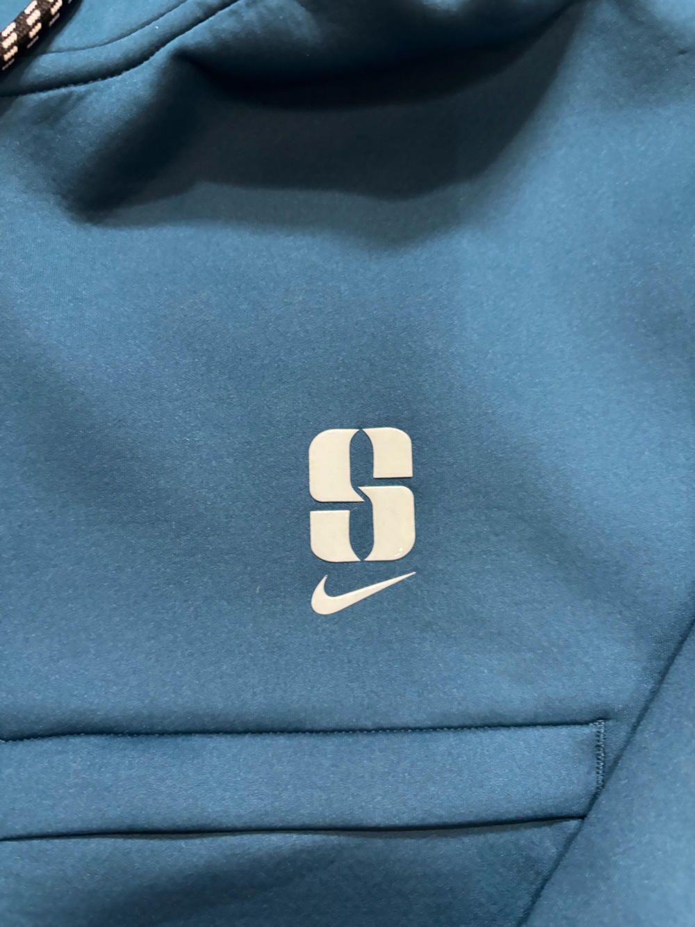Nike Sabrina Ionescu signature collection basketball hoodie. Size small - Picture 3 of 5